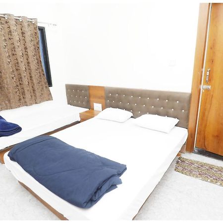 Premium Hotel Ujjain - G A R I M A - Near Mahakal Temple And Rivar - Railway Station - Hygiene & Spacious Room - With Wifi- And Parking Facilities - Best Hotel In Ujjain Exterior photo